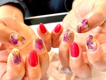 テリーズ 多摩センター(Terry's)の写真/施術歴15年のベテランネイリストが繊細な色使いとアート力で創るハイクオリティデザイン★カラー300色以上!