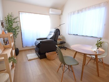 ラポール(Rapport)の写真/フカフカのリクライニングチェアでごゆっくりおくつろぎください♪個室でリラックスした雰囲気 ♪
