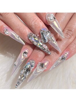 ネイルサロン ウィズ(Nail Salon Wiz)の写真/【ジェル10本¥8800/スカルプ¥12320♪】スピーディー施術だからできる、ゴテゴテネイルも希望通りに♪