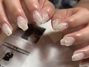 デューネイルスタジオ(dew nail studio)/ホワイトグラデーション