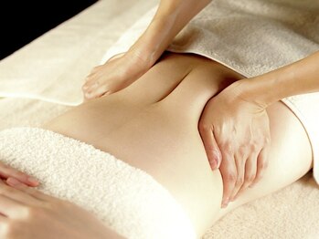 クレドペール(Eclat de Perles)の写真/ラジオ波、脂肪燃焼マシンや寝たまま深層筋トレEMSで全身徹底ボディメイク！