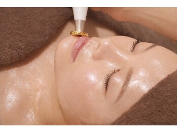 ピエルポゼ(Piereposer)の写真/汚れや余分な角質を除去し、ワントーンUPしたさらツヤ陶器肌に♪RF/プラズマ/エレクトロポレーション