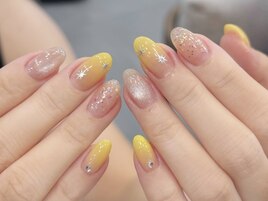 黄色グラテーションネイル