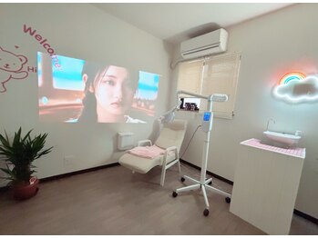 R24 梅田店/（ホワイトニング施術ルーム）