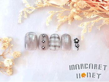 マーガレットハニー 本八幡/ブラックフラワーアート