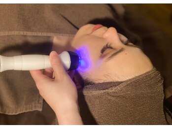 ハリルル 併設 GLケンタ鍼灸整骨院(HARILULU)/ハイパーナイフ　【たるみ改善】