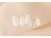エムスラッシュ ネイル センター北店(M.SLASH)/ホワイトカラフルネイル