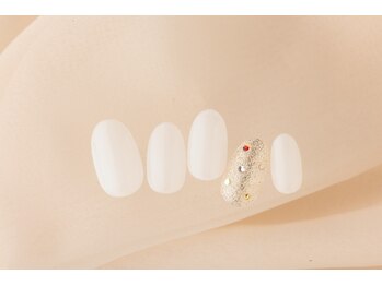 エムスラッシュ ネイル センター北店(M.SLASH)/ホワイトカラフルネイル