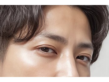 トップ ブロウ オム(TOP BROW HOMME)/アーチ眉 メンズアイブロウ