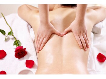 サロンデュ ひゃーく(Salon du ひゃーく)の写真/六本木で叶うペア癒し時間。贅沢メンテナンスで2人だけの上質リラクゼーションプラン♪