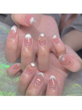 ぽんっと色づく自然な血色感。ナチュラルに可愛い「チークネイル」