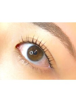 ナチュラル上品な目元にしたい