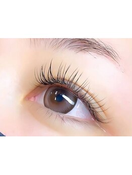 ナチュラル上品な目元にしたい