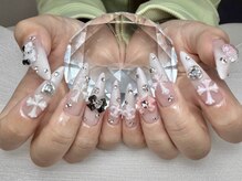 LUCI NAIL新大久保【ルシ ネイル】長さだし/持ち込み/ゴテゴテ/パラジェル/フィルイン/