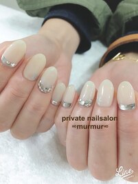 シンプルビジューネイル