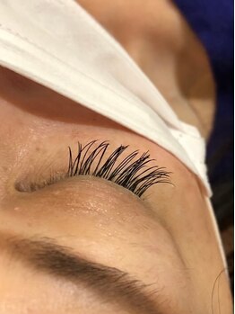 フリルアイビューティ 豊中店(Frill Eye Beauty)/