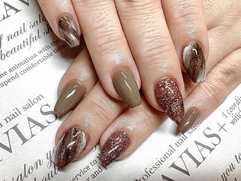 ラヴィアスプラス(LAVIAS+)/