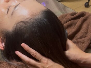 アミターバ(Amitabha)/ヘッドマッサージ