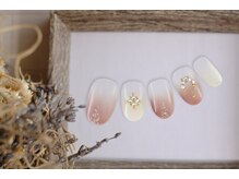 FASTNAIL松戸駅西口店【パラジェル/ジェルネイル専門/定額/マグネット/フットネイル】/ニュアンス　流行色【11352】