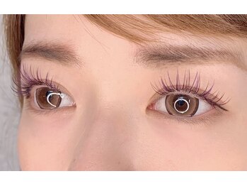 サンリッチ 恵比寿(Sunrich)の写真/目元に抜け感を♪似合わせカラーで楽しむ、『垢抜け』大人マツエク