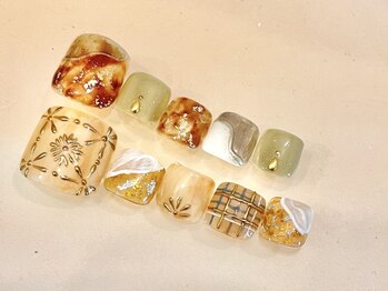 アイネイルズ 町田店(I nails)の写真/フットネイルも可愛く♪乾燥しやすい足元は角質ケア等も人気です◎ケアのみもご案内可☆[町田/フット]