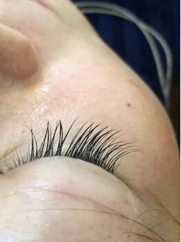 フリルアイビューティ 豊中店(Frill Eye Beauty)/