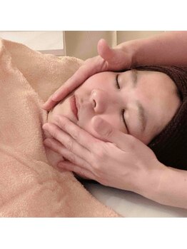 キュアラ/幹細胞美肌リンパマッサージ