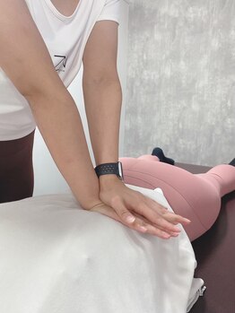 全力ストレッチ 四ツ橋堀江店/全力でマッサージ