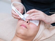 《フェイシャル》経験豊富なセラピストによる丁寧な施術。