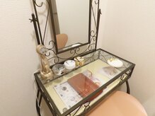 モニコの雰囲気（人気のVTシリーズ！を施術後ご自由にお試し頂けます。）