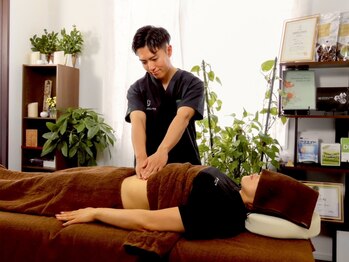 ベラの写真/【専門家監修の腸もみx話題の機器 PEMF（パルス電磁場）】寒さによる手足の冷え/寒暖差/胃腸の冷えを改善◎