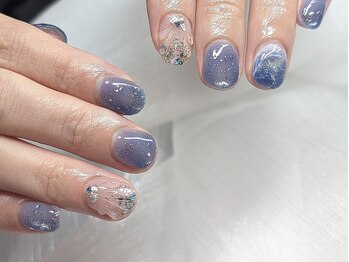 ラヴィール(Ravir)の写真/定期的に変わるサンプル豊富にご用意◎カラー調合もおまかせあれ!レディの指先にぴったりな上品アート♪