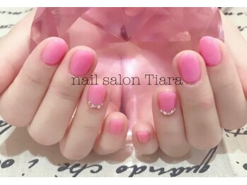 ティアラ(Tiara)/シンプル　ネイル
