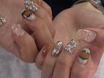 つめノさき/ぷくぷくネイル