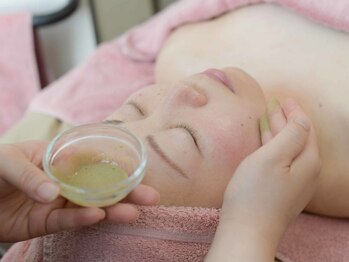 アーニャビューティー(Anya Beauty)/ハーブピーリング