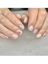 リッシュ トロワ(RICHE trois)/アンティークネイル