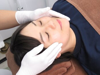 カラダシフト/高気圧酸素美容鍼 小顔歪み調整