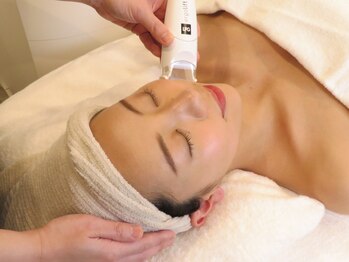 クレール アオヤマ(CLAIRE AOYAMA)の写真/【顔～首肩・頭まで徹底ケア】リンパを流して浮腫みもスッキリ解消◎理想のシャープなフェイスラインへ♪