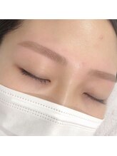 美眉スタイリング［アイブロウWAX＋眉メイク］～平行眉～