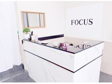 フォーカス(FOCUS)の雰囲気（フロントカウンター）