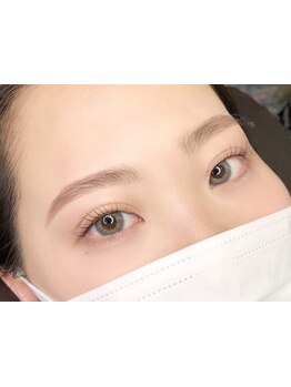 ナチュラル上品な目元にしたい