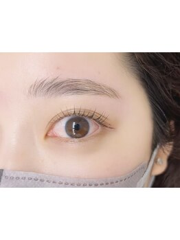 ナチュラル上品な目元にしたい