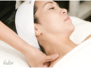 ラローズ(La Rose)/デコルテ~ヘッドまでマッサージ