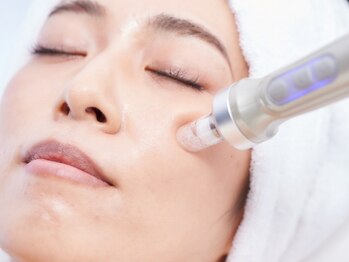 ラビーバ(Ravviva)の写真/≪特許取得の最新マシン導入≫どこに行っても改善しなかった［毛穴の汚れ・開き］に徹底アプローチ！