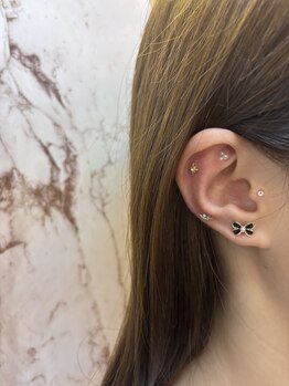 ハニービー(Honey Bee)/耳ツボjewelry