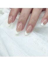 エミーネイル(Amie NAIL)/白フレ×ミラーフレンチ