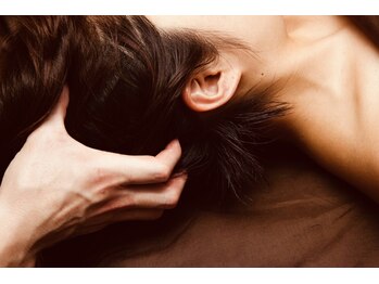 からだサロン ザイン/オイルトリートメント-頭部1-