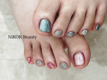 ニコルビューティー 高槻 南平台店(NiKOR beauty)の写真/フットネイルで足元に自信☆フットバス付きの贅沢空間で素足のご準備始めませんか?【ご新規フット¥6000～】