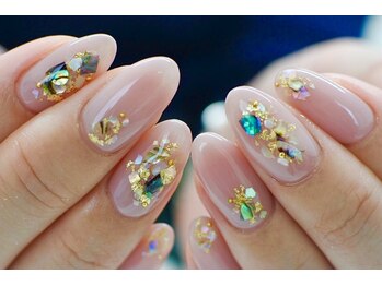 トリネブランシ ネイルアトリエ(Trinebranci._Nail Atelier)/シェル◇チークネイル