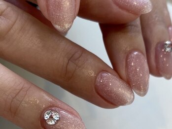 アルナイズネイル(Arnaiz nail)の写真/≪貴方だけのカラーを調合≫シンプルだからこそ際立つオリジナルカラーの美爪で指先から垢抜けが叶います